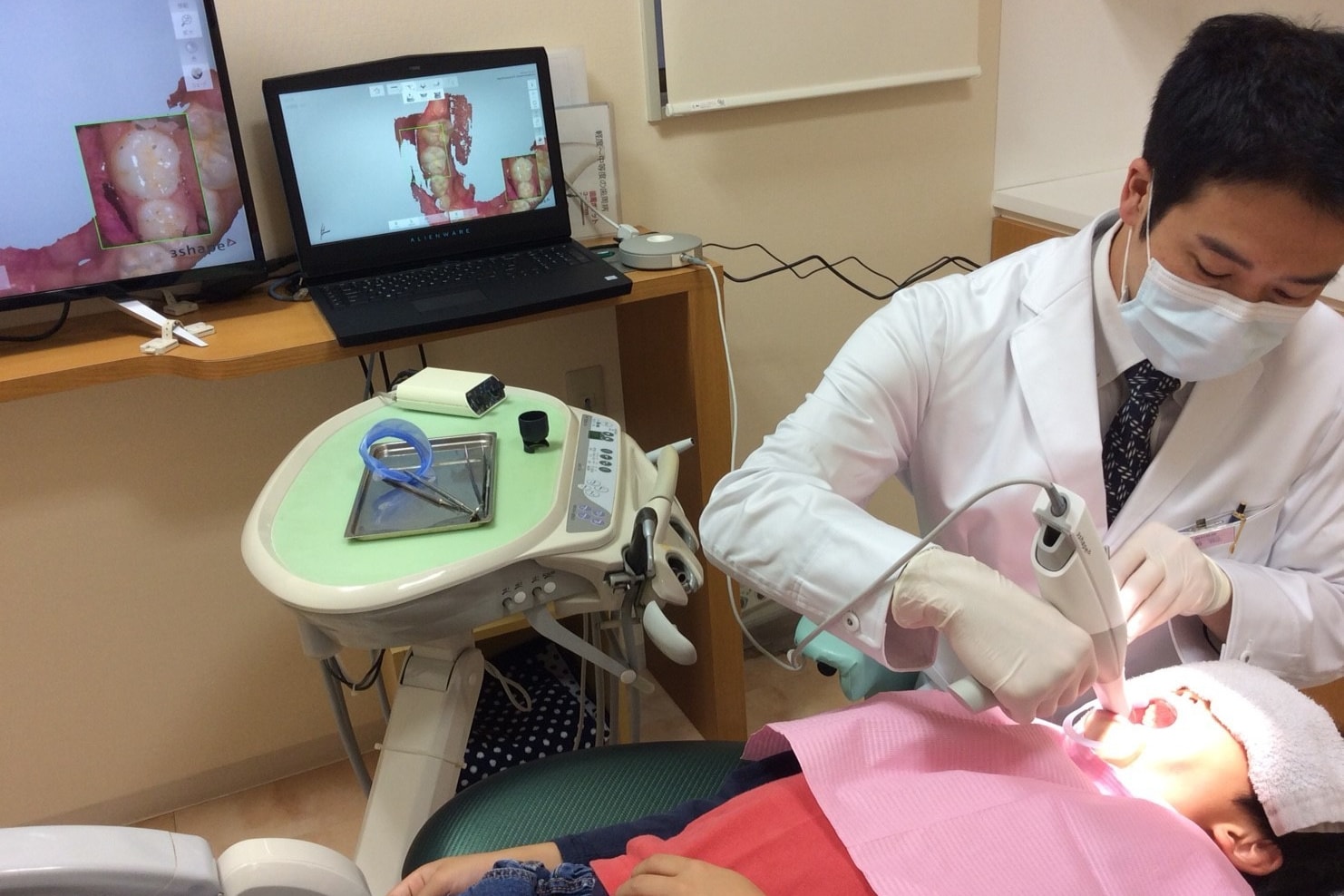 ハートフルにわの歯科医院高度な口腔内スキャナー